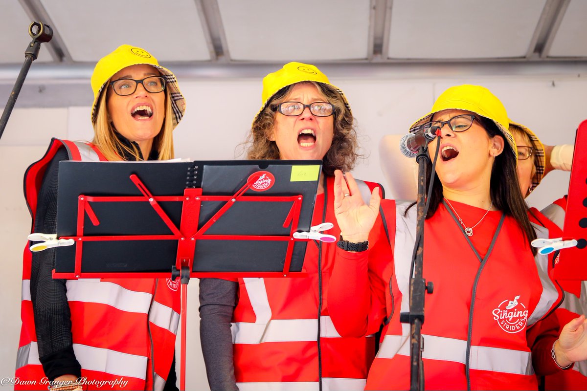 singingstriders's tweet image. Amazing day singing on the Queen stage @LLHalf 

#LLHM2024