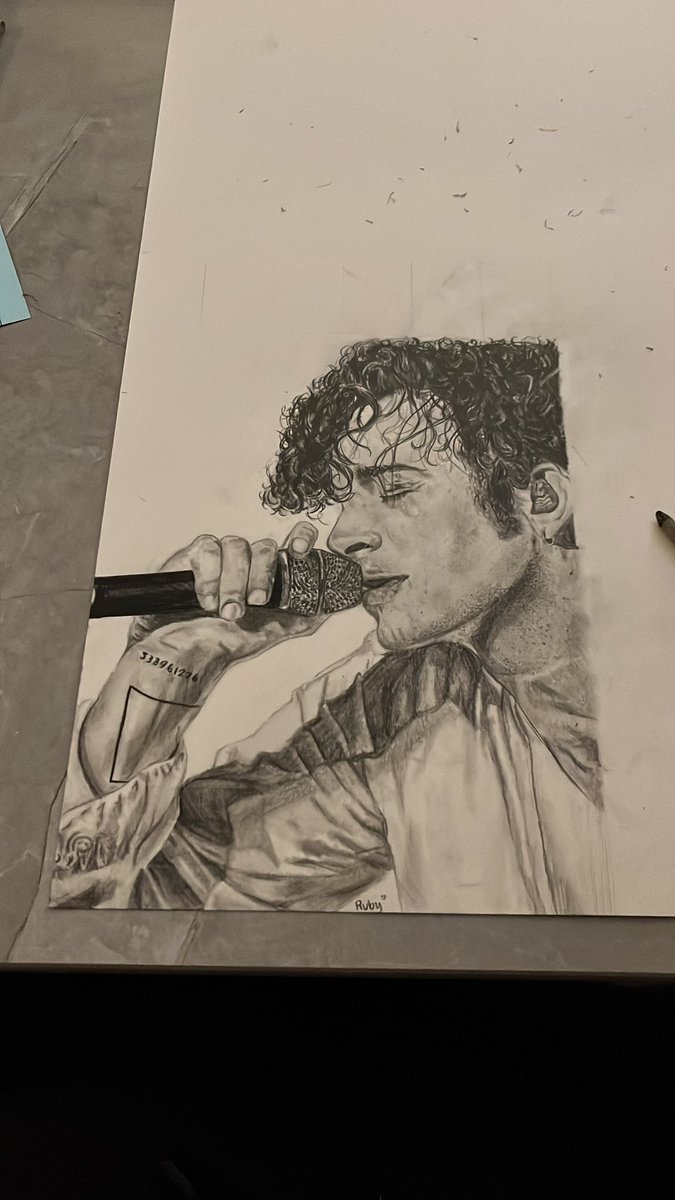 i drew matty healy for my gcse art coursework ! 🙈🙈 i will be posting this on my insta as well im so happy its finally done. its not perfect but im very proud ❤️