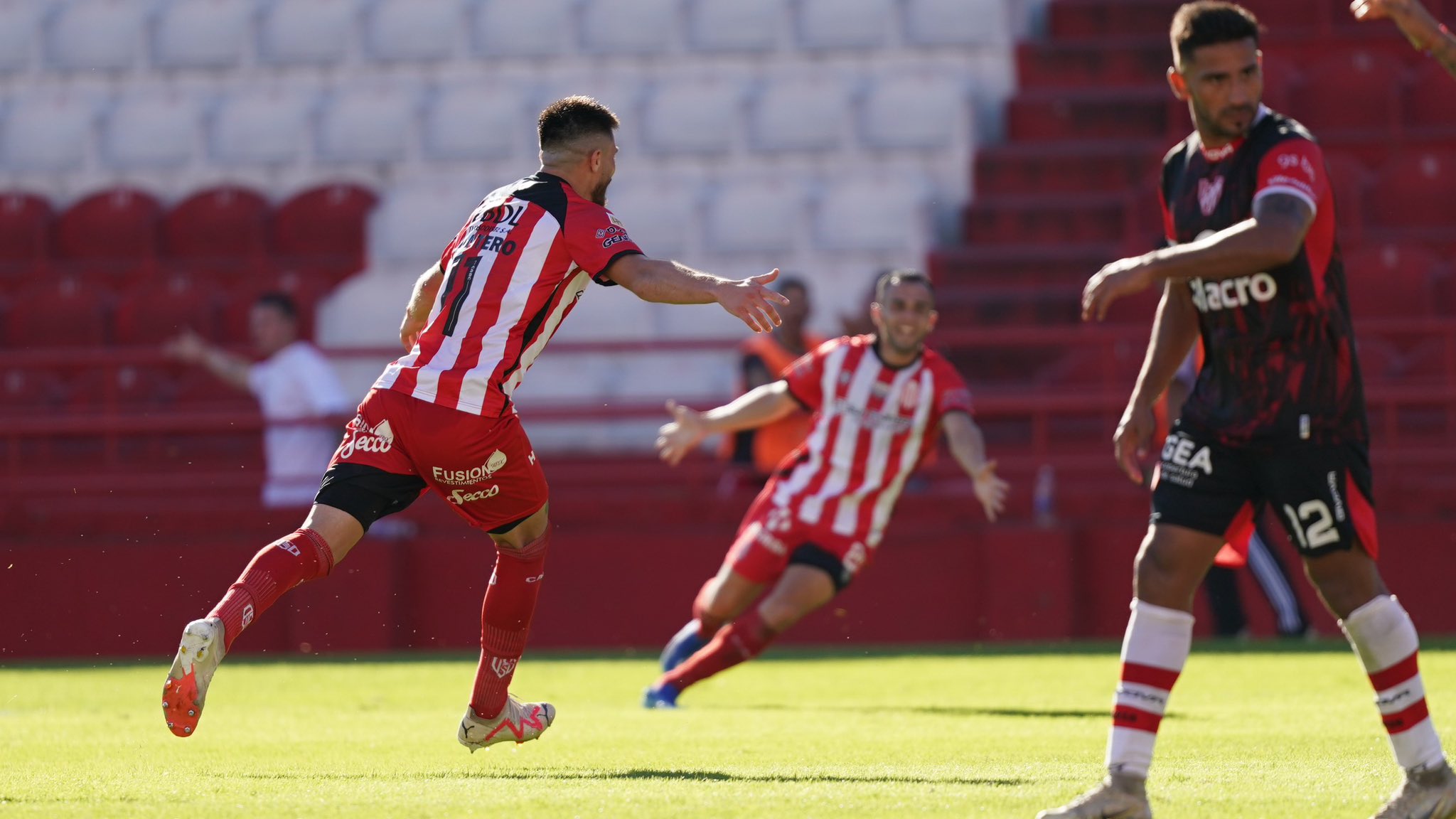 Instituto era goleado, casi lo remonta y terminó perdiendo contra Barracas | Canal Showsport