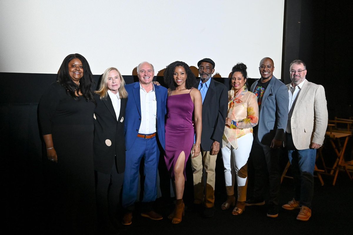 garymooreactor's tweet photo. So fun that Bull Street got to open the Sarasota Film Festival https://t.co/JBgf58Kn8F