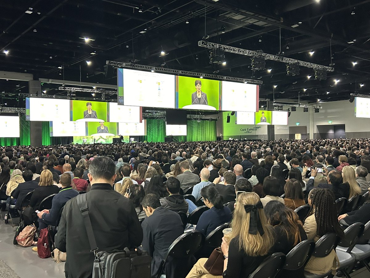 LavillaAlonso's tweet photo. Prof. C. Bertozzi definetely one of the best talks at @AACR Plenary Session https://t.co/t7pZBU5vuB
