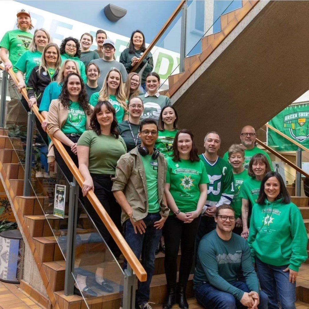 On April 7th we honor Logan's legacy with Green Shirt Day so that Canada can remember the victims and families of that fatal crash and create awareness about organ and tissue donation. Register. Tell your Family. Be Inspired 💚 @GreenShirtDay #LoganBouletEffect #yql #Lethbridge