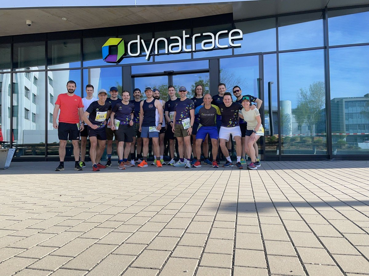 #Marathon #linz #dynatrace #dynatracelife - we had several groups of runners today at the Linz Marathon