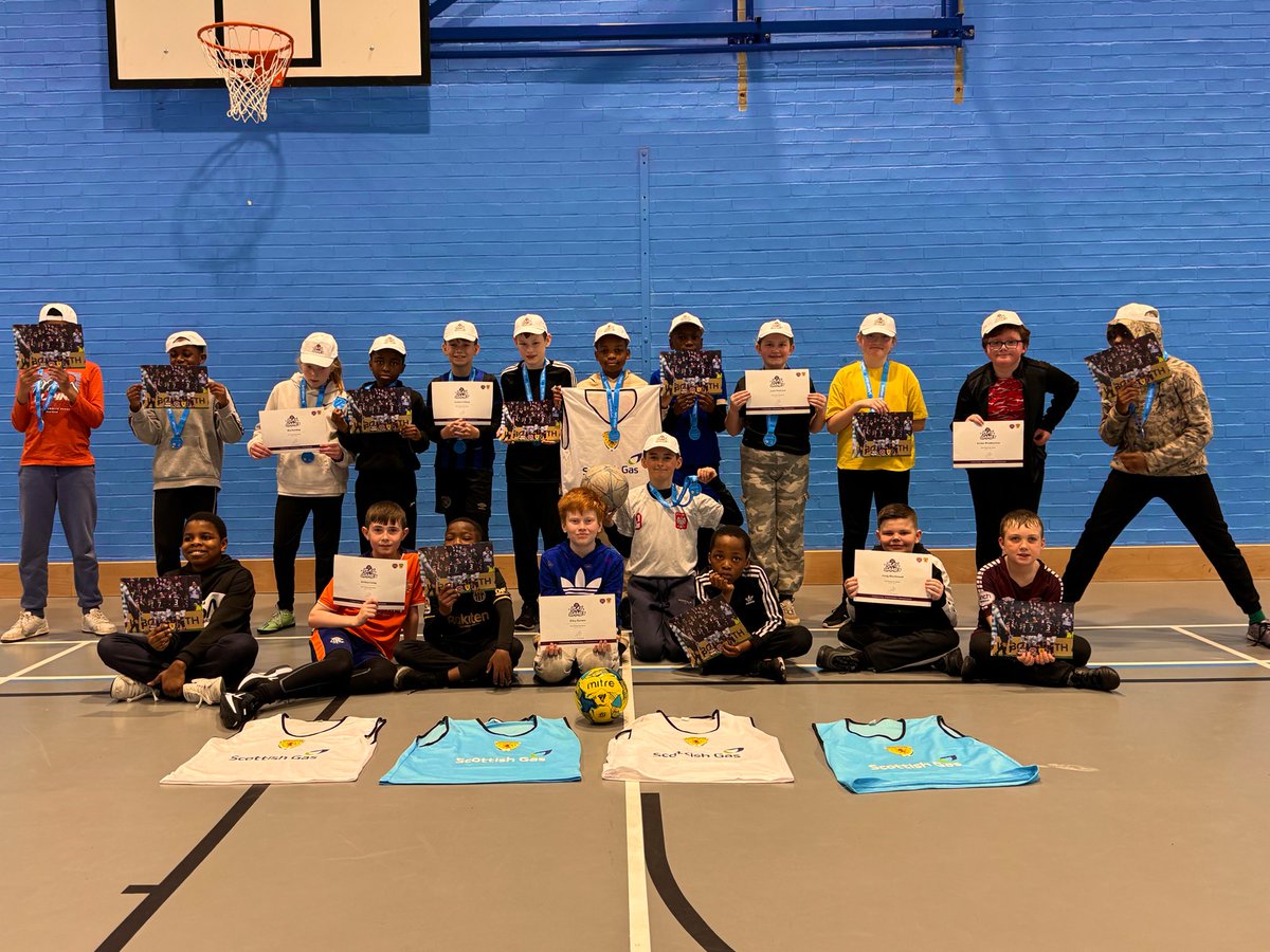 A fantastic week at Wester Hailes with our free course supported by @scottishgas Each day every player got a snack and drink to help keep them hydrated and fuelled! Everyone looking great with their medals, certificates and hats! Thanks again for the support 🤝🏻⚽️