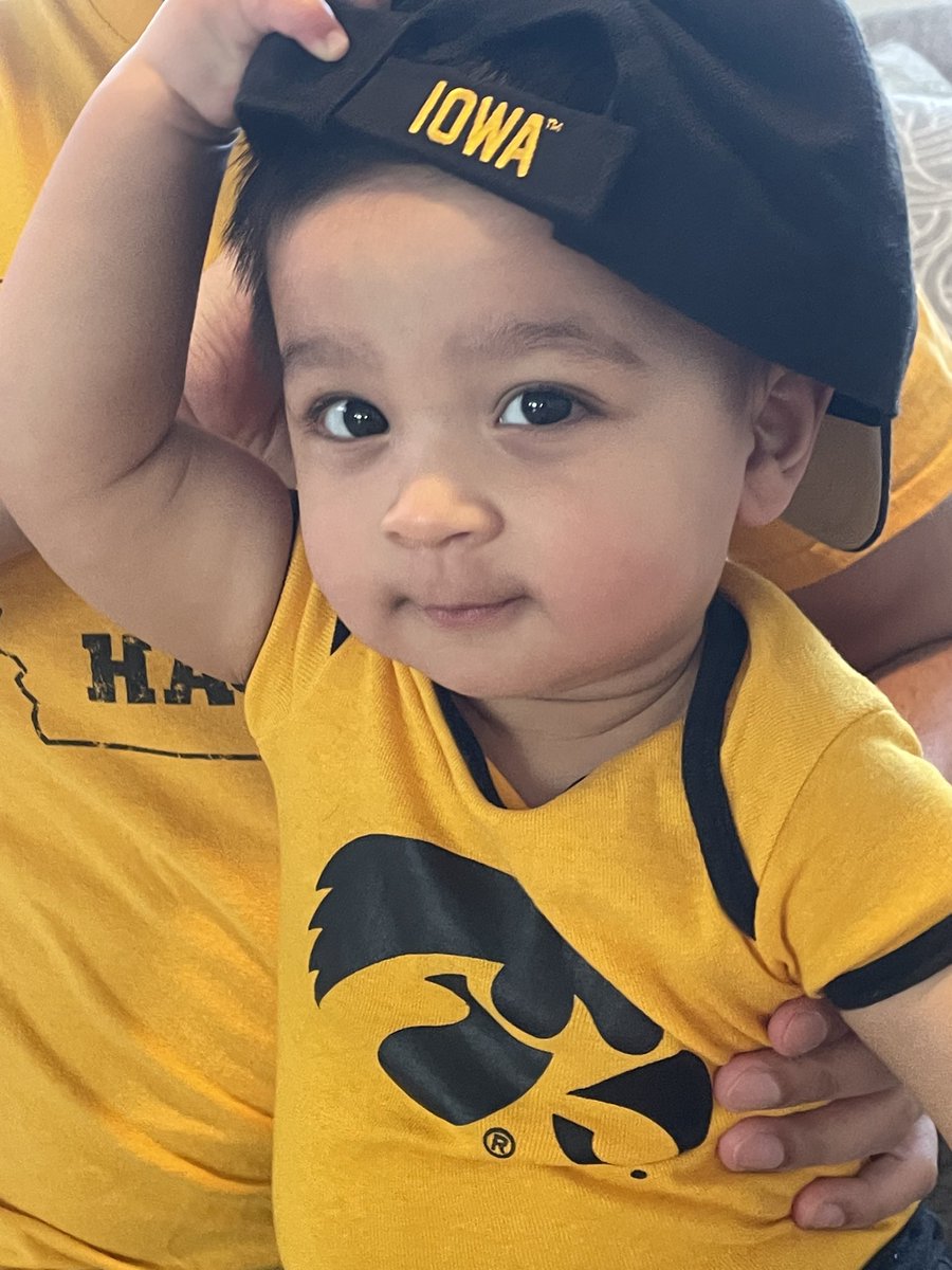 Arooj Khan (@aroojkhanmd) on Twitter photo You can take the baby out of Iowa but you canโt take Iowa out of the baby. Letโs go #Hawkeyes! <a href="/UIowaCVFellows/">Univ of Iowa Cardiovascular Fellowship Program</a> <a href="/IowaWBB/">Iowa Women's Basketball</a> #CaitlinClark You can take the baby out of Iowa but you canโt take Iowa out of the baby. Letโs go #Hawkeyes! <a href="/UIowaCVFellows/">Univ of Iowa Cardiovascular Fellowship Program</a> <a href="/IowaWBB/">Iowa Women's Basketball</a> #CaitlinClark