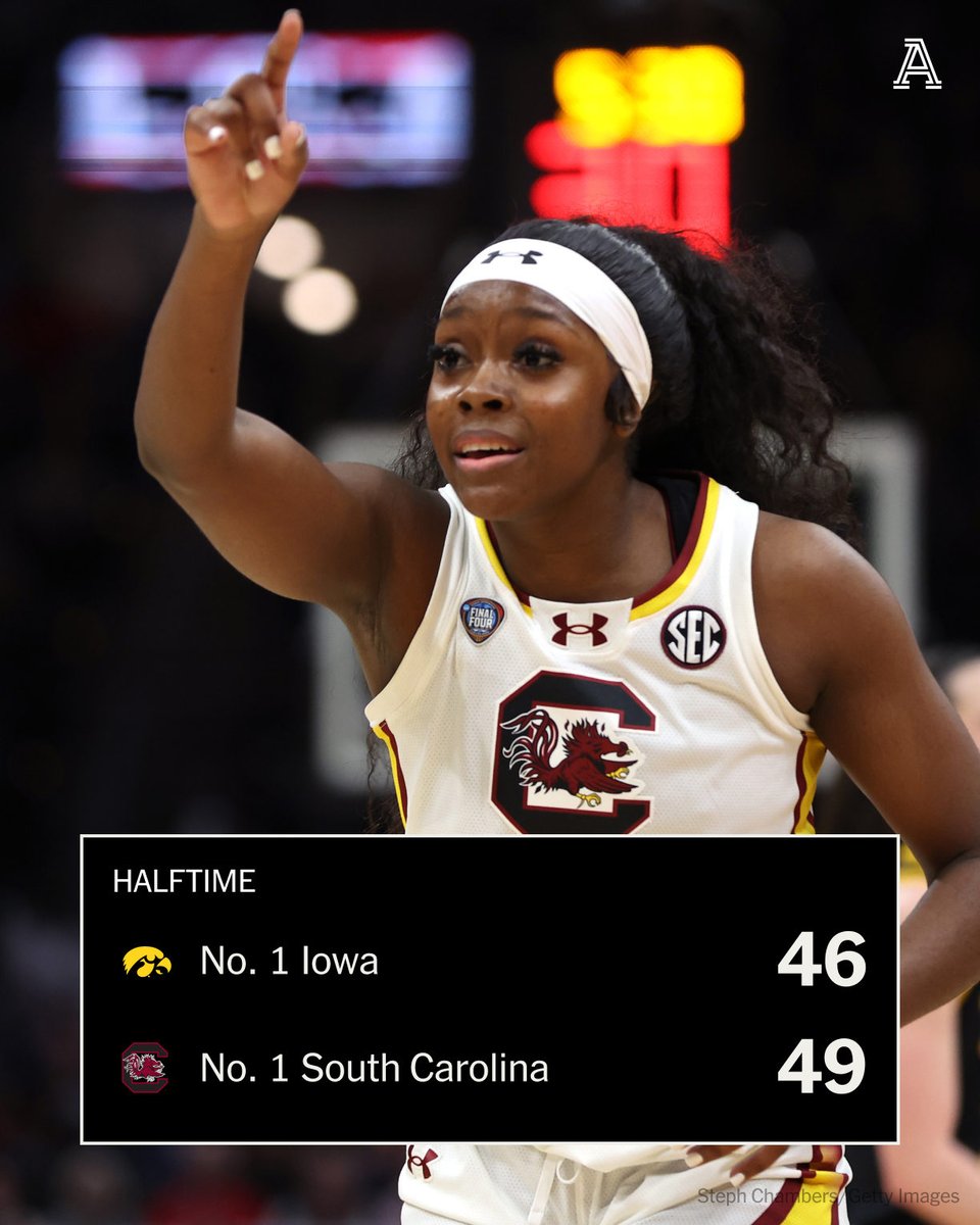 South Carolina is up at the break 👀 The Gamecocks have overcome their slow start and hold a 49-46 lead over Iowa at halftime of the national championship game. theathletic.com/live-blogs/iow…