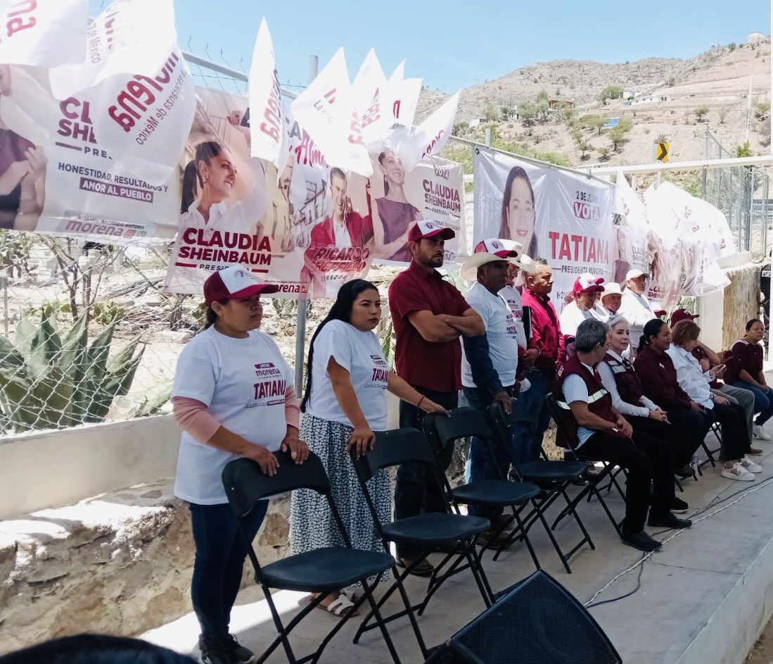 MaluMicher's tweet photo. Juntas y juntos, vamos a transformar el municipio de Atarjea, en #Guanajuato. Las 28 comunidades confían plenamente en Tatiana Dorado Mejía de #Morena para liderar el cambio en lugares como El Charco, El Toro, Carrocillos, El Durazno, La Tapona, y muchos otros. Con Tatiana como presidenta municipal, @AlmaAlcarazH como Gobernadora, y @Claudiashein como Presidenta de #México , estamos seguras y seguros de que lograremos un futuro próspero y lleno de oportunidades para todas y todos. ¡Unámonos y hagamos de #Atarjea un lugar aún mejor!