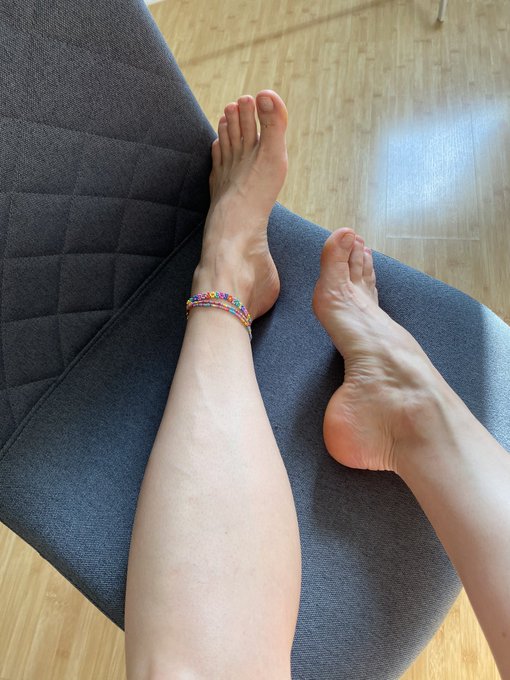 Do I have feet lovers here? 😁😘🩵  In socks or without?   #feetaddict #feet #feetvideo #feetfetish #feetaddicted<a href="/tag/feet"class="tags"><span>#feet</span></a><a href="/tag/feetfetish"class="tags"><span>#feetfetish</span></a><a href="/tag/feetaddict"class="tags"><span>#feetaddict</span></a><a href="/tag/feetvideo"class="tags"><span>#feetvideo</span></a><a href="/tag/fee"class="tags"><span>#fee</span></a>