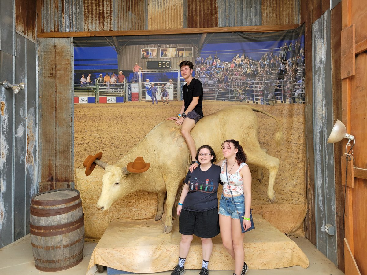 lvignapiano's tweet image. @TejasRodeo at the rodeo in Texas.