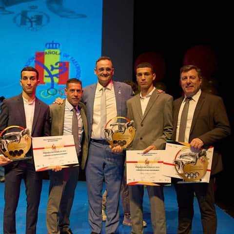 📢 Gran noche para el deporte vilero🏆

🥋 Dos deportistas vileros premiados en la “Gala de los Premios Nacionales de Taekwondo 2023” celebrada anoche en La Nucía. 🤩

🥊 YASSINE TALHAOUI KABIL

🥊 BAHAA TALHAOUI KABIL