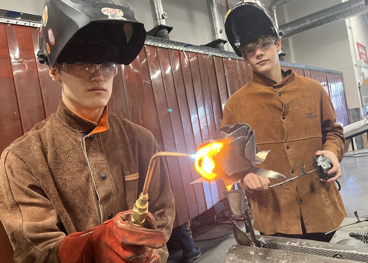 '@CapRegionBOCES allows us to be creative and flexible and learn new skills.” - Aleksey Falcon, a #Welding student from Scotia
@BOCESofNYS @NYSEDNews @capregchamber @CEG_NY