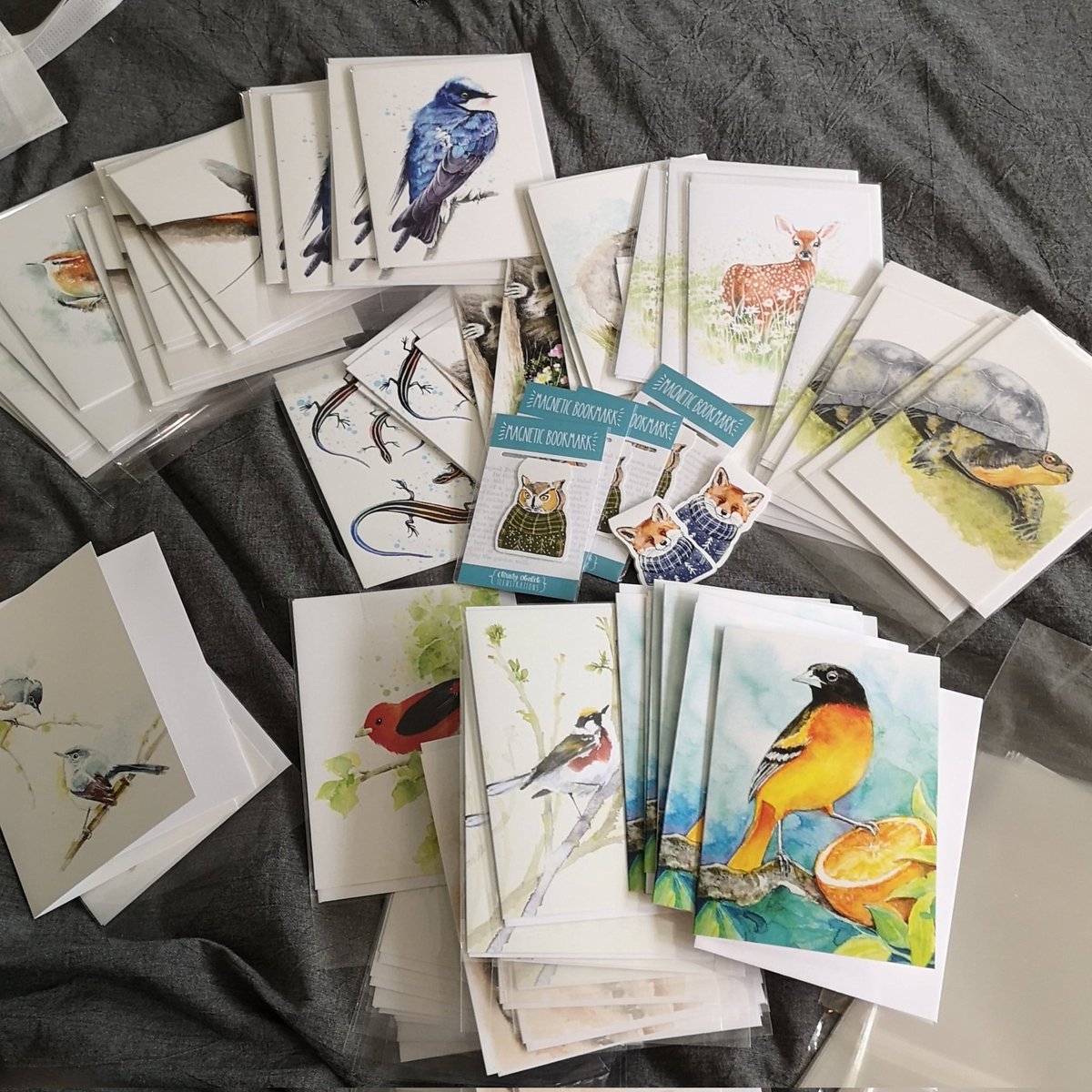 Packaging up greeting cards and bookmarks for the gift shops in two of our provincial parks - Rondeau and The Pinery - just in time for spring birders :) Comment if you're a nature themed retailer and would like me to send you a catalogue 🦉 #birds #spring @OntarioParks