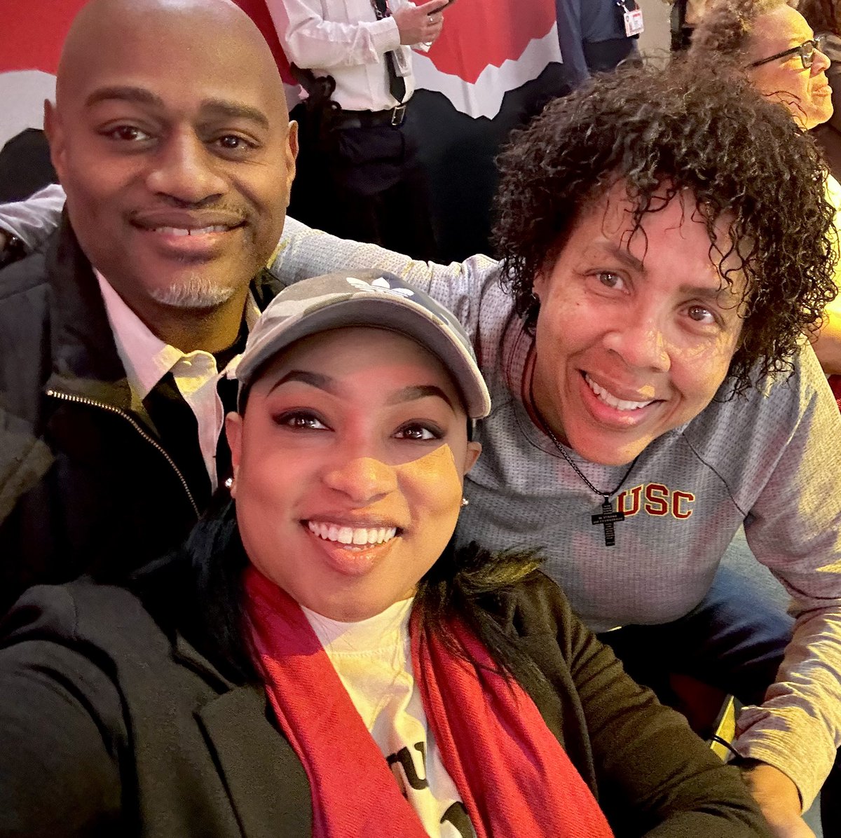 Sitting VIP next to the great Cheryl Miller at the NCAA WBB Championship game. For you young bucks who don’t know how good she was, she was was the Caitlin Clark of her time and sister of NBA great Reggie Miller! @CoachAGHoward