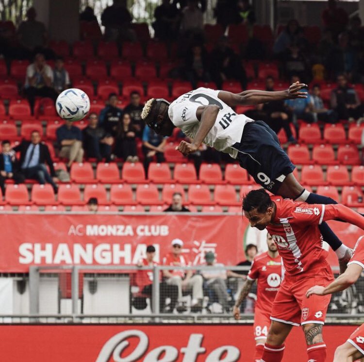 MrOnile_'s tweet photo. Still wondering if him @victorosimhen9 swallowed airplane mode 😯 😮 💨 🔥 🔥 

#MONNAP #OnileKickOffRoundUp https://t.co/atNQdH7jbi