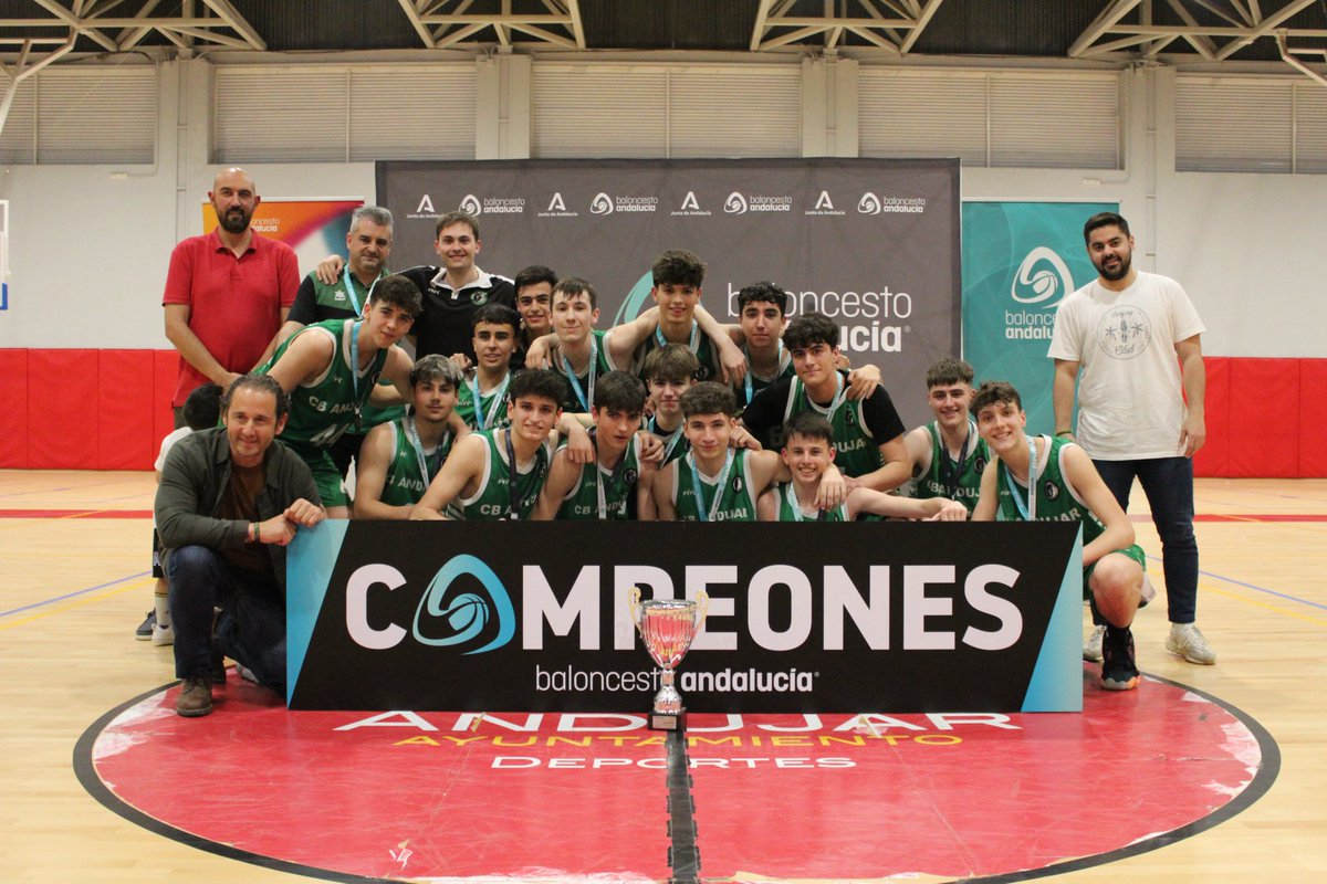 CBAndujar's tweet photo. Y terminamos la semana como CAMPEONES de liga en categoría cadete masculino.
🏆🏆🏆🏆🏆
Foto @FABJaen https://t.co/mE8VsRwIk1