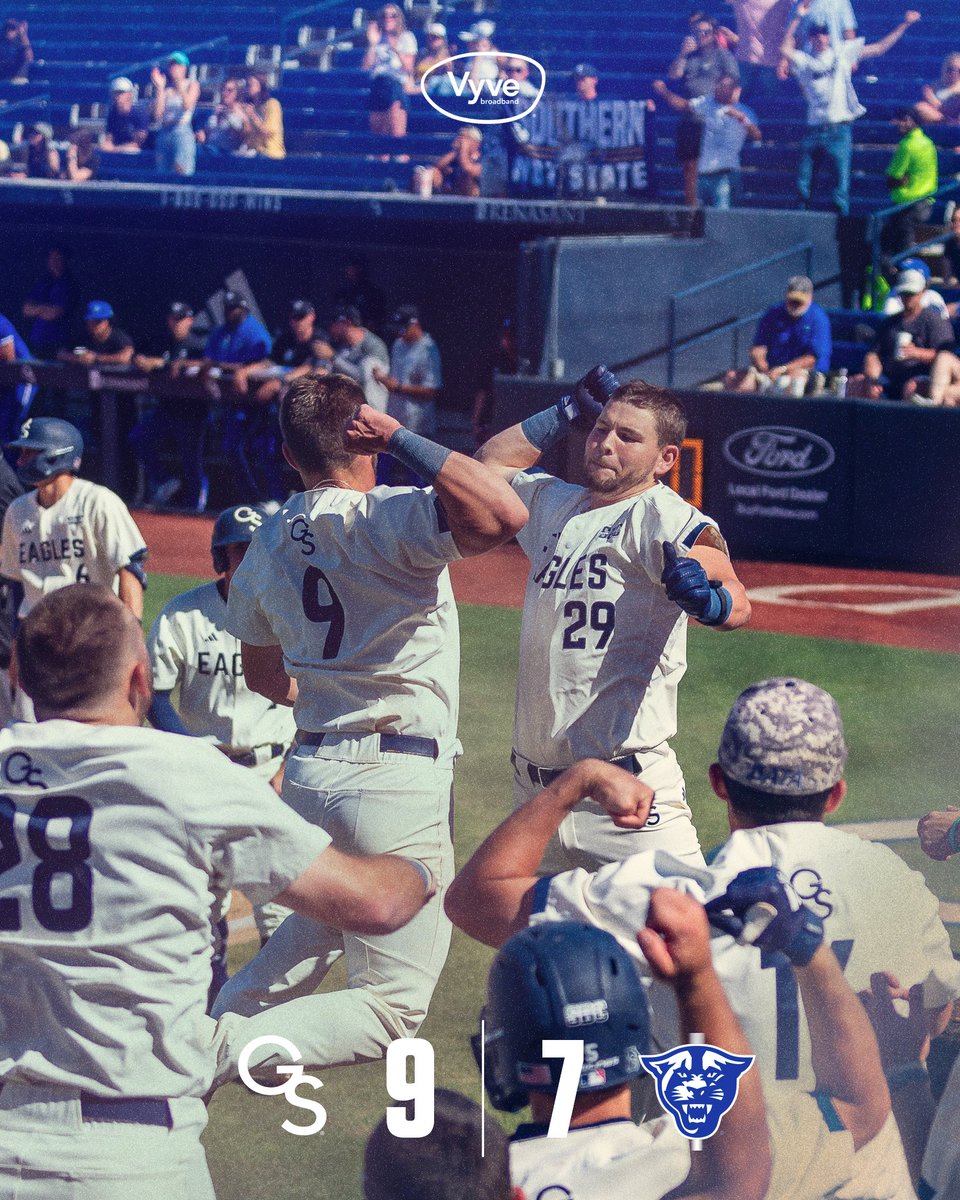 BROUGHT OUT THE BROOMS 🧹🧹🧹

#HailSouthern