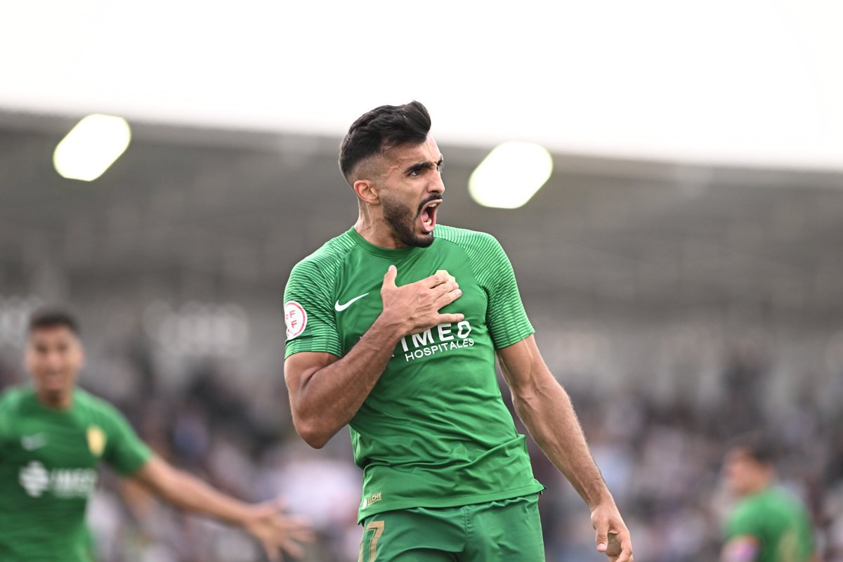 FTM_Agency's tweet photo. ⚪️🟢⚪️Batiendo records

Máximo goleador de la historia de 3a RFEF.

24 goles 🚀

📸 @elchecf https://t.co/9f4Ag6axWF
