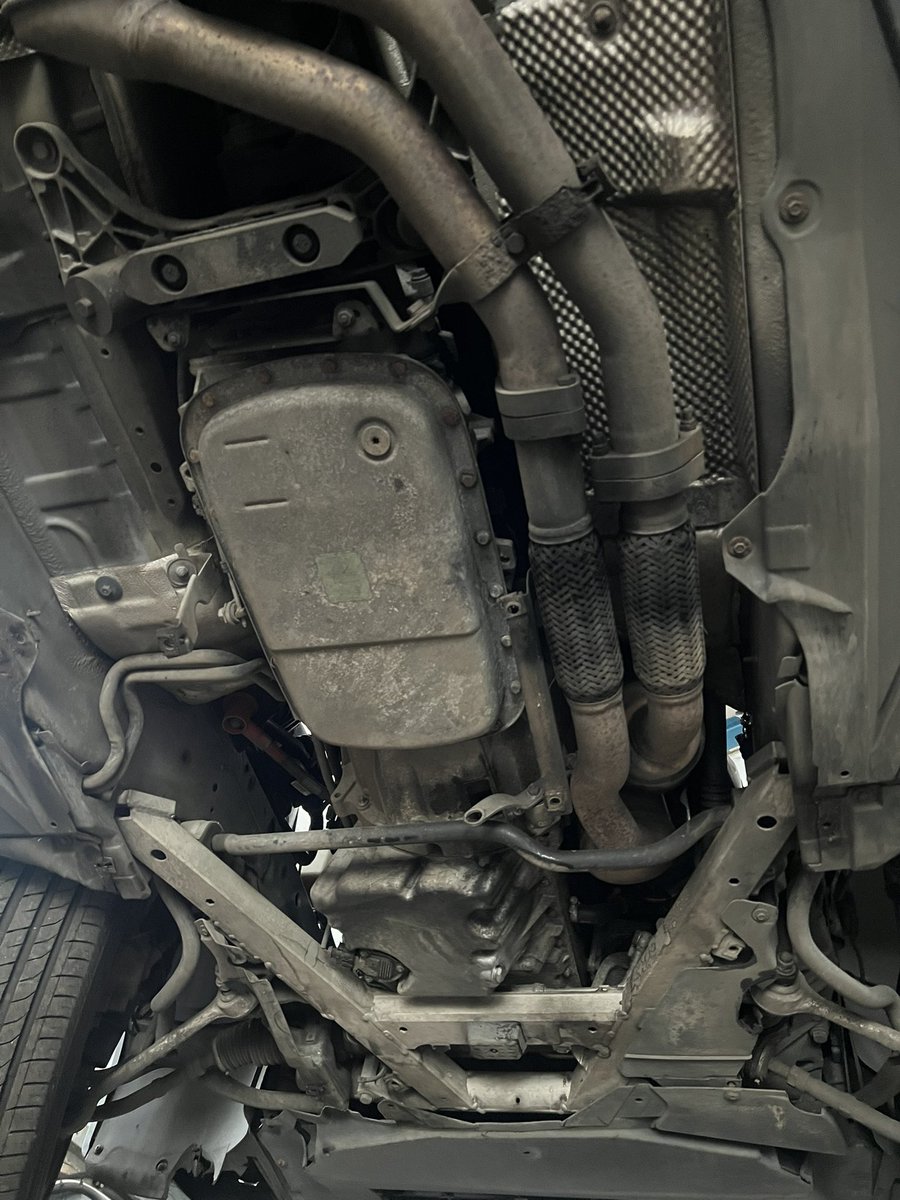 My very old 525d e39 had a mot last week, pleased to see that there are still no oil leaks after quarter of a million miles….