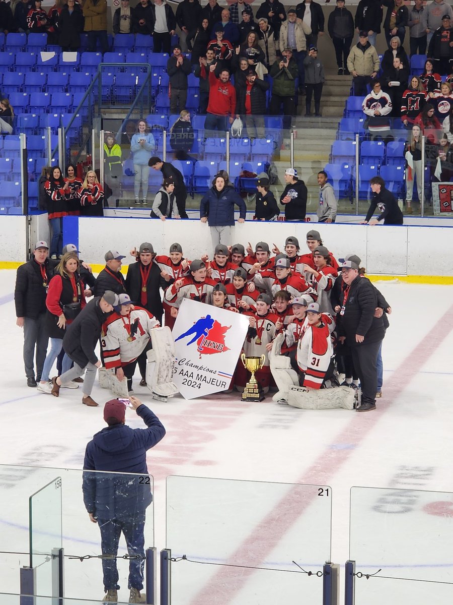 Congratulations to the <a href="/bantamaaahawks/">Hawks U15 AAA Major</a> as they capture the 23/24 <a href="/HockeyNB/">Monad ⨀</a> U15 AAA Major championship after a 5-2 win over <a href="/DieppeFlyers/">Dieppe Flyers</a>. Moncton now advances to the Atlantics in Montague PEI <a href="/atlanticpuck/">Atlantic Puck</a>