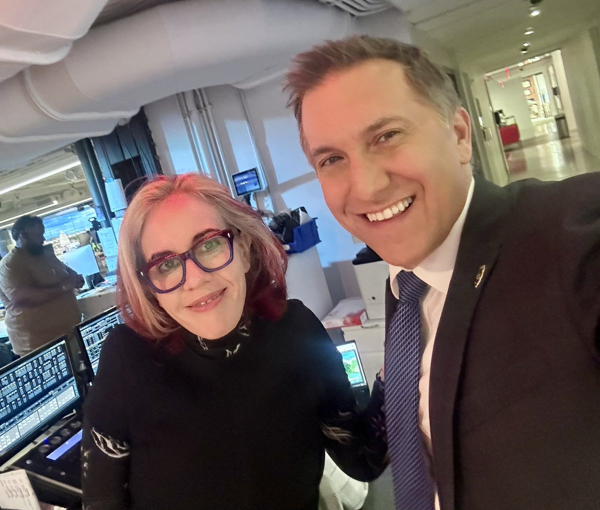 Always a treat to get the wit and wisdom of @MollyJongFast in NYC! @MSNBC