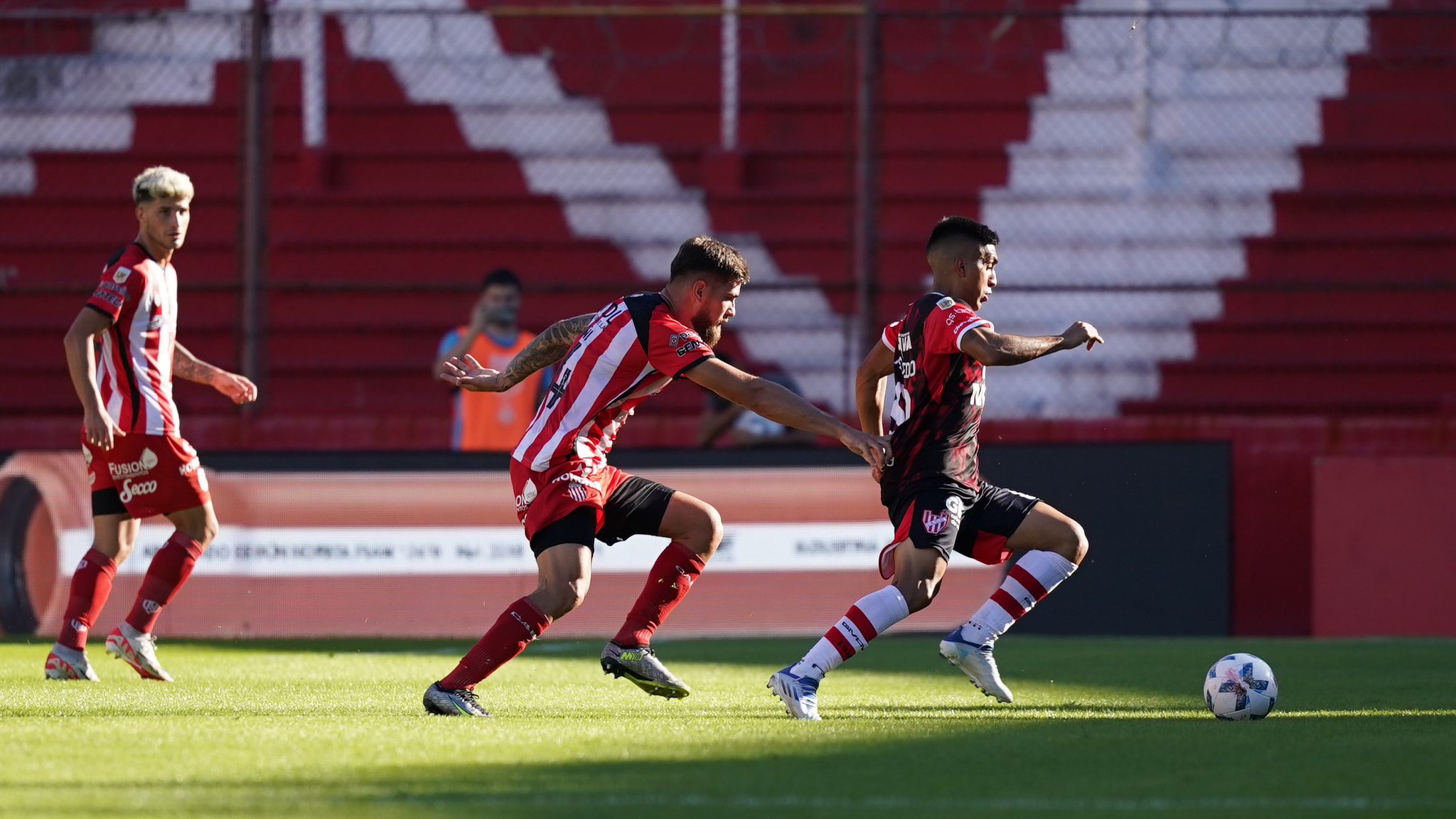 Instituto era goleado, casi lo remonta y terminó perdiendo contra Barracas | Canal Showsport