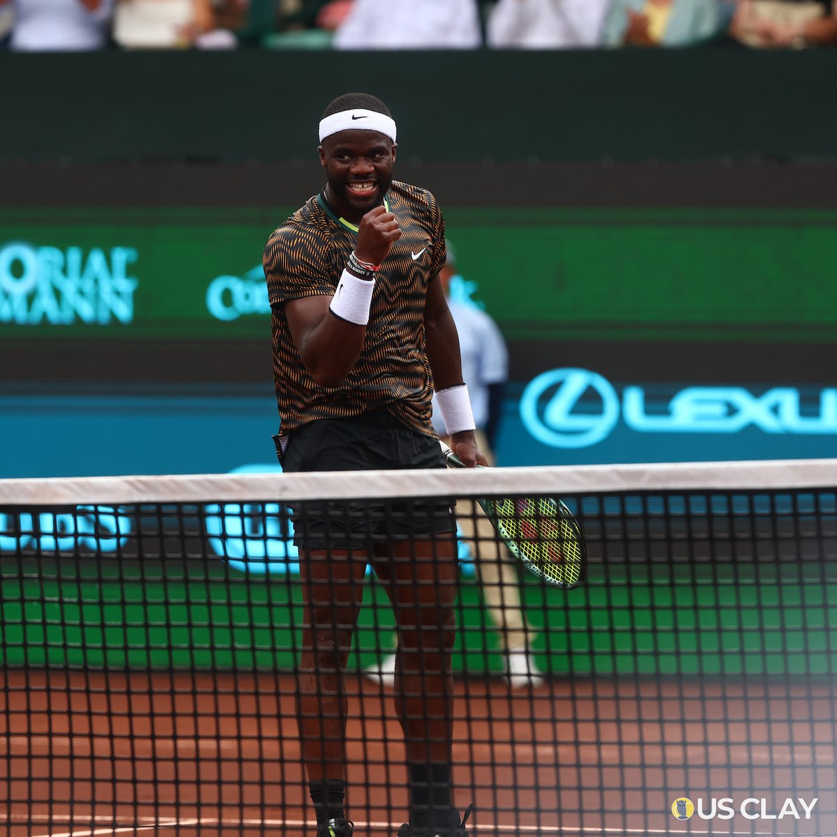 Did you doubt this would go three? 👀 Second set goes to Foe 6-4! 🔥 #USClay | @FTiafoe