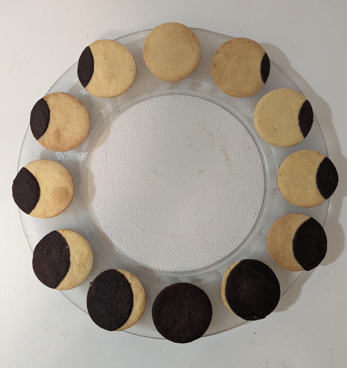 Baked a batch of solar eclipse cookies. Such a creative idea thanks to @skyatnightmag. #SolarEclipse2024 #SolarEclipse #BungalowBaking