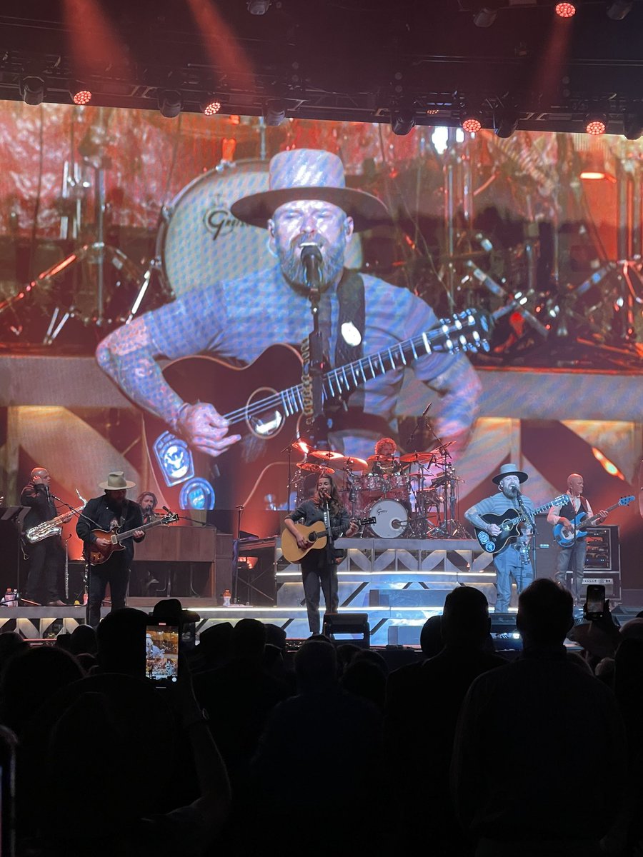 Had a great time at the Cardinal Glennon Children’s Hospital fund raising event last night.   What a great cause!   And of course a phenomenal concert by Zac Brown!