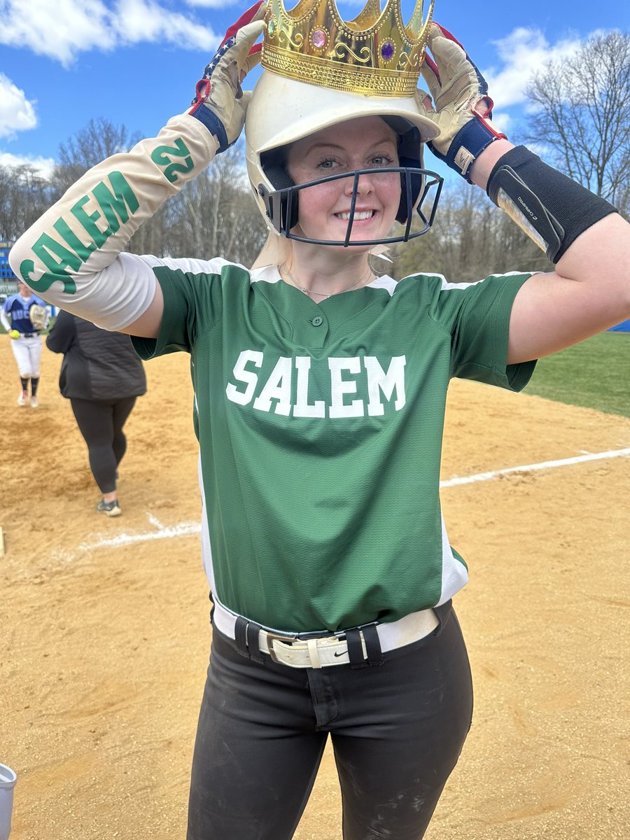 Adding another to the 💣💪 list is Haylee and Vaye! Both homered in today’s DH against Bucks County CC. #MightyOaks #FeartheAcorn #Team2