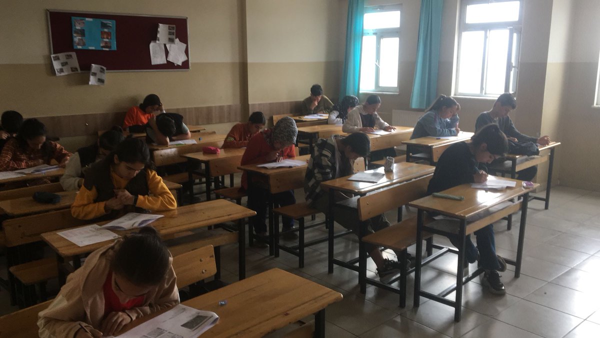 İlçemiz kurs merkezi okullarında DYK Etüt Diyarbakır 2. Tam Kapsam Deneme Sınavı bu gün gerçekleştirildi. @Yusuf__Tekin @aliihsansu_ @Murat4Kucukali @burakakeller @FatihKaya_21 @tcmeb @Diyarbakirmem @MemBasin21
