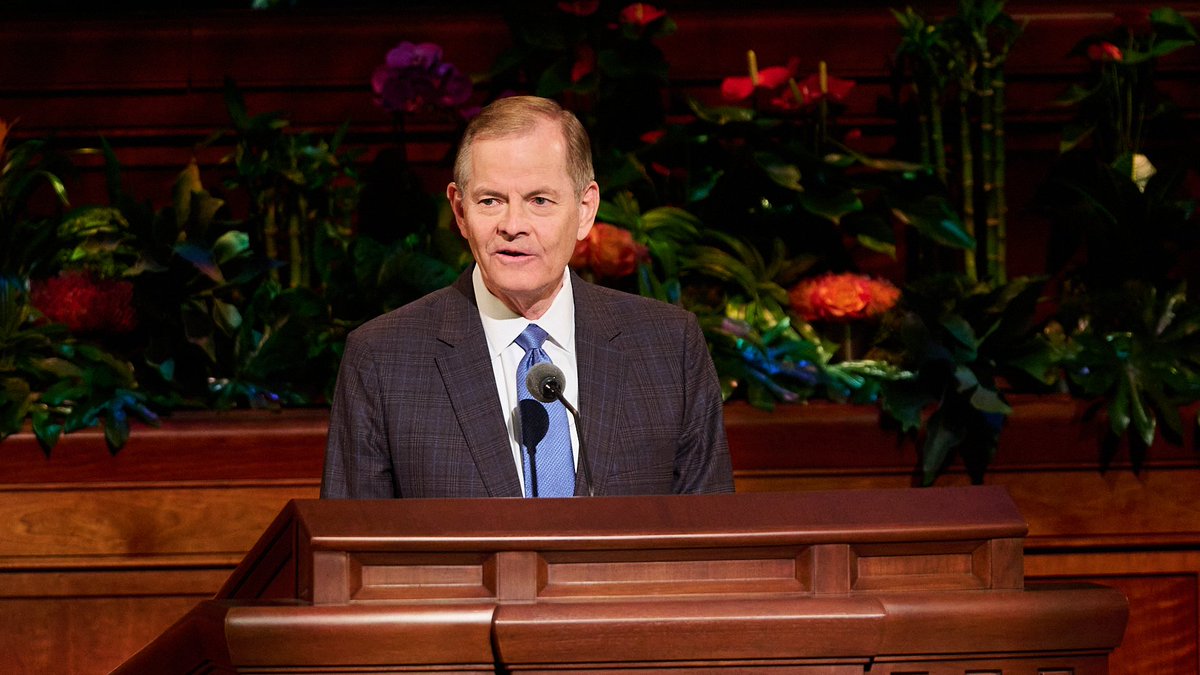 “May our hearts and minds be lifted upward, to love the Lord, and turned outward, to love our neighbor.” —Elder @StevensonGaryE #GeneralConference