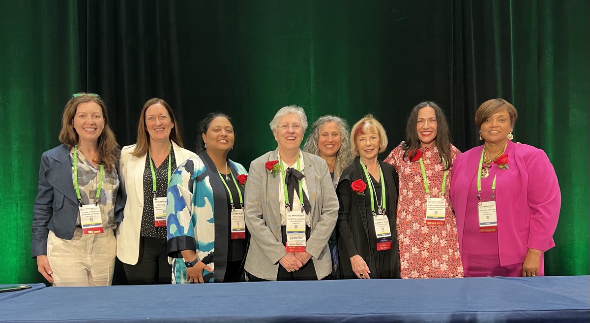 Happy birthday to the ⁦amazing ⁦@AACR⁩ Women in Cancer Research group 🎉 2️⃣5️⃣ incredible years of advocating for #WomeninScience! It was wonderful to be part of this celebration, and share about the diverse strategies we can use to promote gender equality 💪 #AACR24