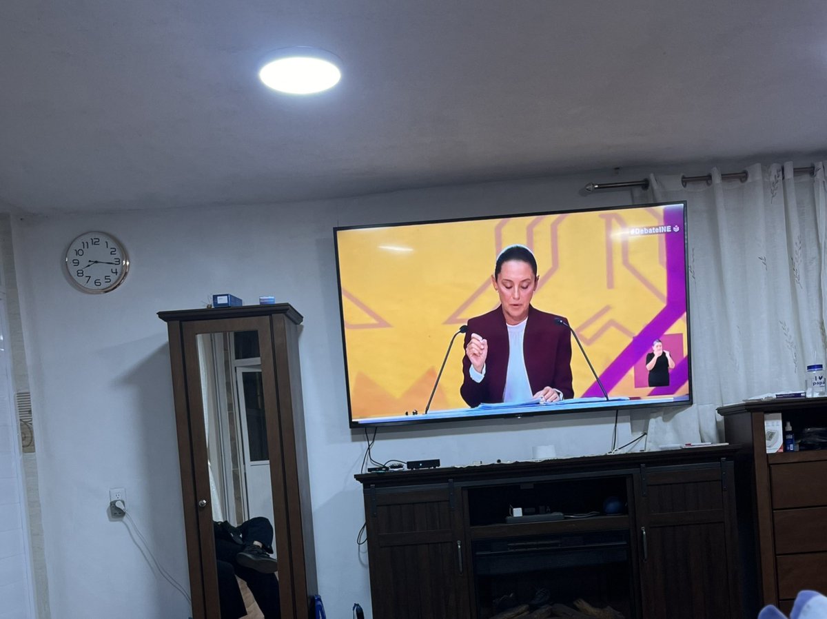 Silvana69274670's tweet photo. #ClaudiaPresidenta
#DebateINE
#tu_red_ems
#ClaudiaGanaElDebate
#TuRED https://t.co/HT9Mfom3Hb