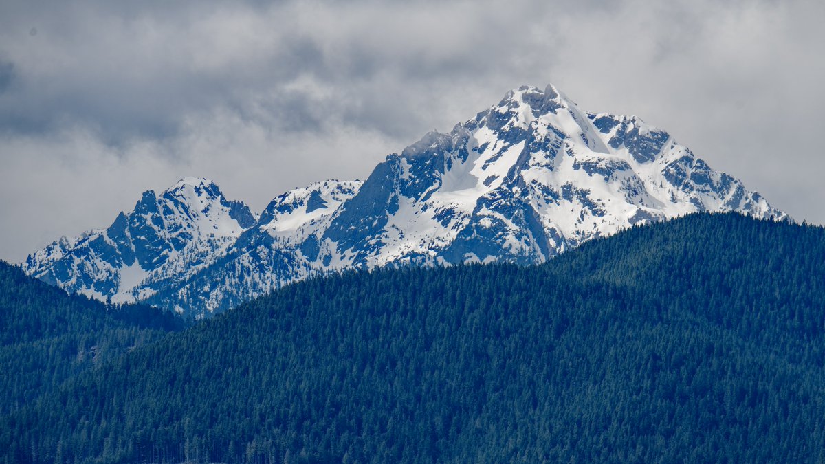 chingsemb's tweet image. A few shots this afternoon in Seabeck watching clouds arrive over the Olympics @ShannonODKOMO @Rebecca_Weather @komonews