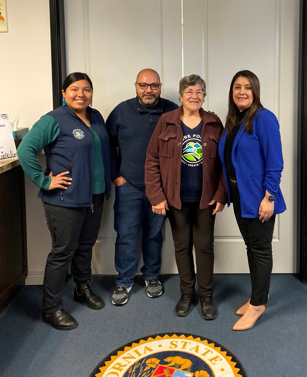 I met with @lanatureforall to learn about their initiatives for equitable accessibility to our forests, rivers, and parks and for protecting our natural resources. Thank you to Nature for All’s Leadership team for stopping by my district office!