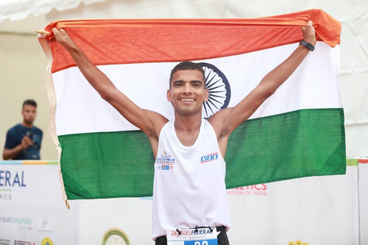 #IAF congratulates Corporal Amar Singh Devanda from the Indian #UltraMarathon team for clinching Gold at the 24 Hour IAU Asia Oceanic Championship in Canberra! Cpl Amar sets a new national record while covering 272.537 kms in 24 Hrs. A #Proud moment for IAF!