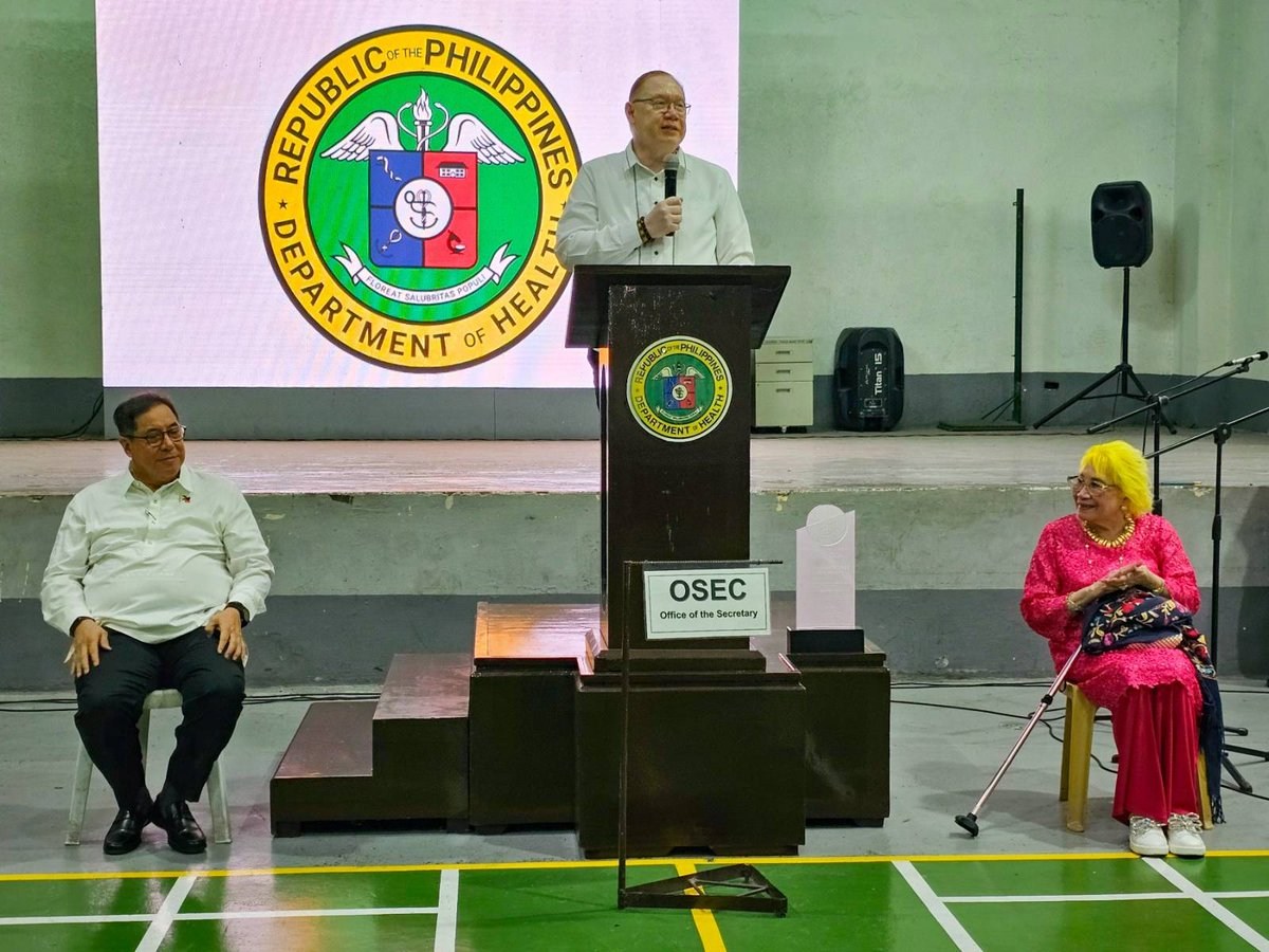 DOH Usec. Eric Tayag is set to retire on April 15 after 35 years in service On the photo is Tayag, DOH Sec. Ted Herbosa, and Tayag's mother Mrs. Milagros Tayag, who is in her 90s, according to a statement from the agency (📷DOH) @ABSCBNNews