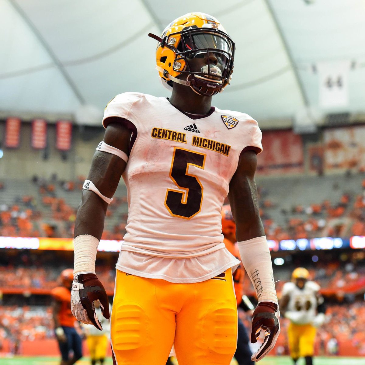 Jack Paris (@jackparis_5) on Twitter photo After a great conversation with <a href="/CoachMurphy87/">Keith Murphy</a> I’m blessed to receive a D1 offer to play at Central Michigan University!
<a href="/CMU_Football/">Central Michigan Football</a> <a href="/FenwickFB/">Fenwick Football</a> <a href="/FenwickCoachB/">Matt Battaglia</a> After a great conversation with <a href="/CoachMurphy87/">Keith Murphy</a> I’m blessed to receive a D1 offer to play at Central Michigan University!
<a href="/CMU_Football/">Central Michigan Football</a> <a href="/FenwickFB/">Fenwick Football</a> <a href="/FenwickCoachB/">Matt Battaglia</a>