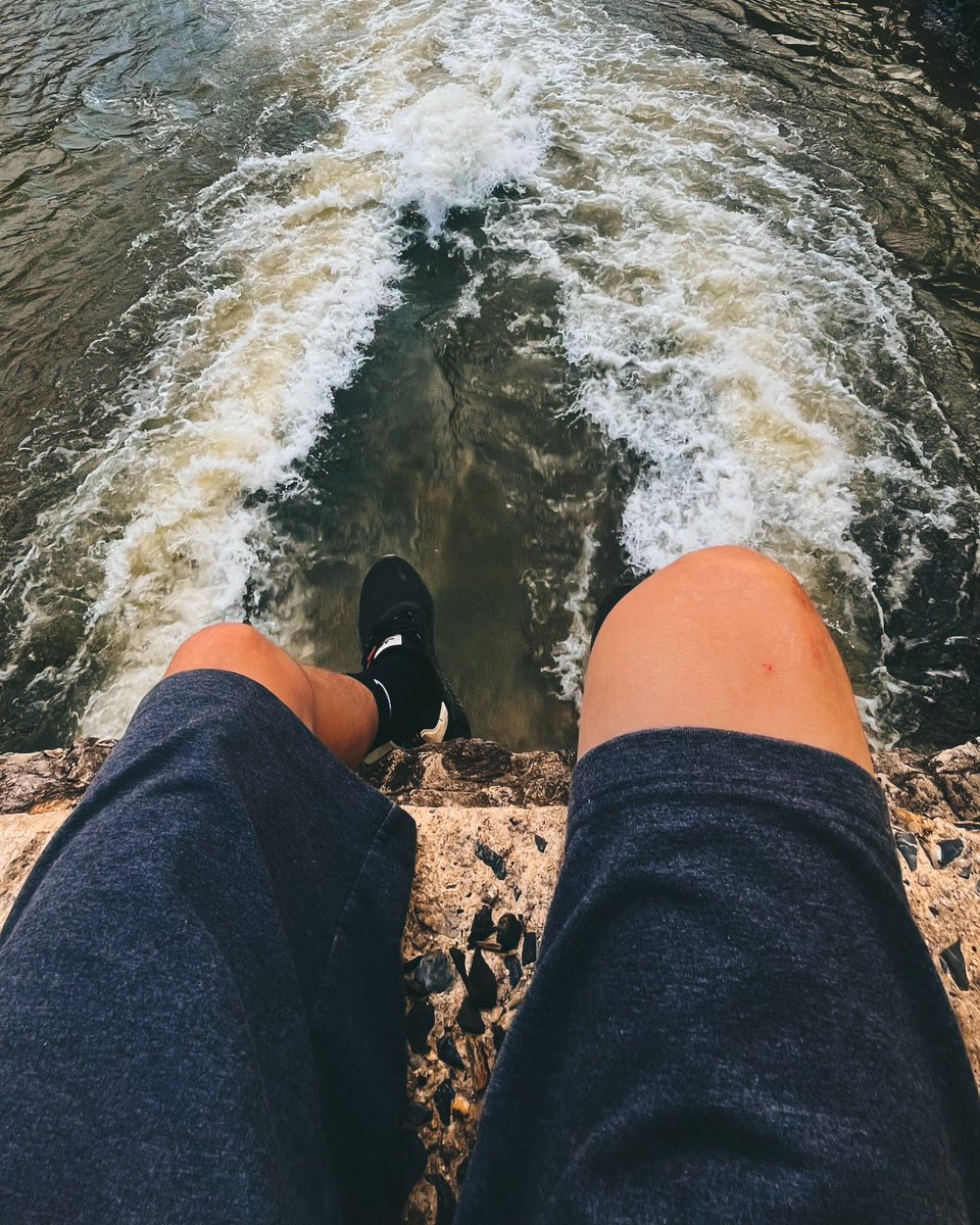 cisshortfor's tweet photo. Just enjoying nature and whatnot ✌️ https://t.co/e1xxd5tZg5