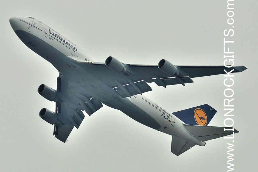 Prints available at LIONROCKGIFTS.com

#Lufthansa #LH #Boeing747 #B747 #B747lovers #QueenoftheSkies #planespotting #airplanespotting #avgeek #avgeeks #instagramaviation #instaaviation #aviation #flying #airplanephotos #InTheHangar #LionRockGifts