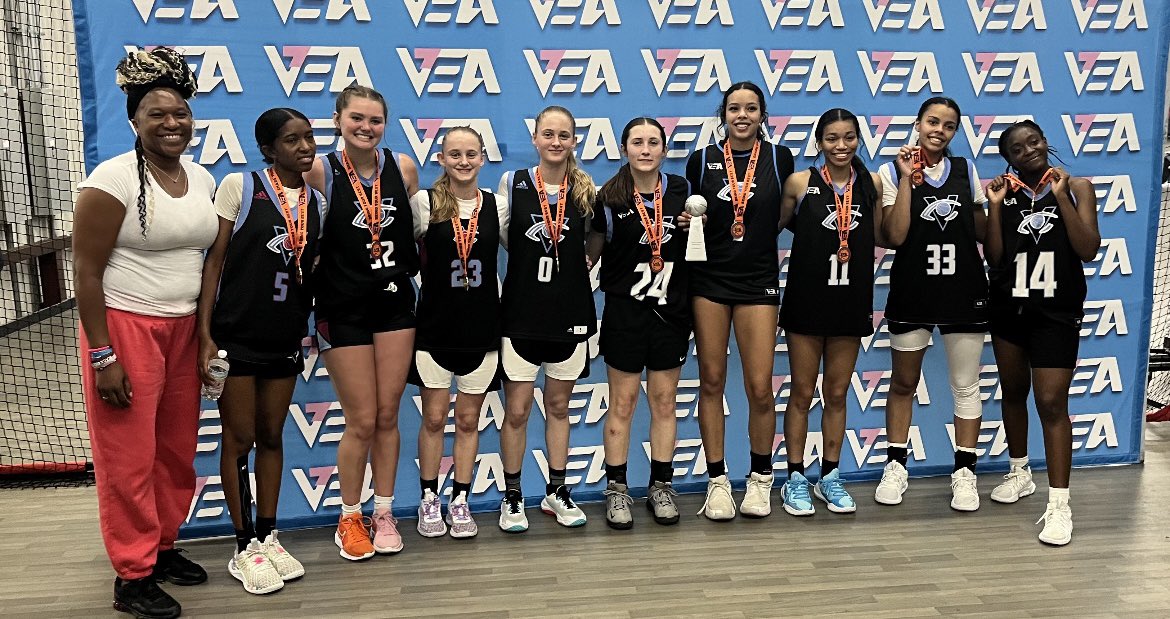 MeganMosby07's tweet photo. Had a great first tournament in Ohio this weekend! Ended the tournament going 5-0, becoming tournament champs! 🏀🩷🩵@LadyVisionHoops @scladyhoopcards https://t.co/uS7z3uIytO