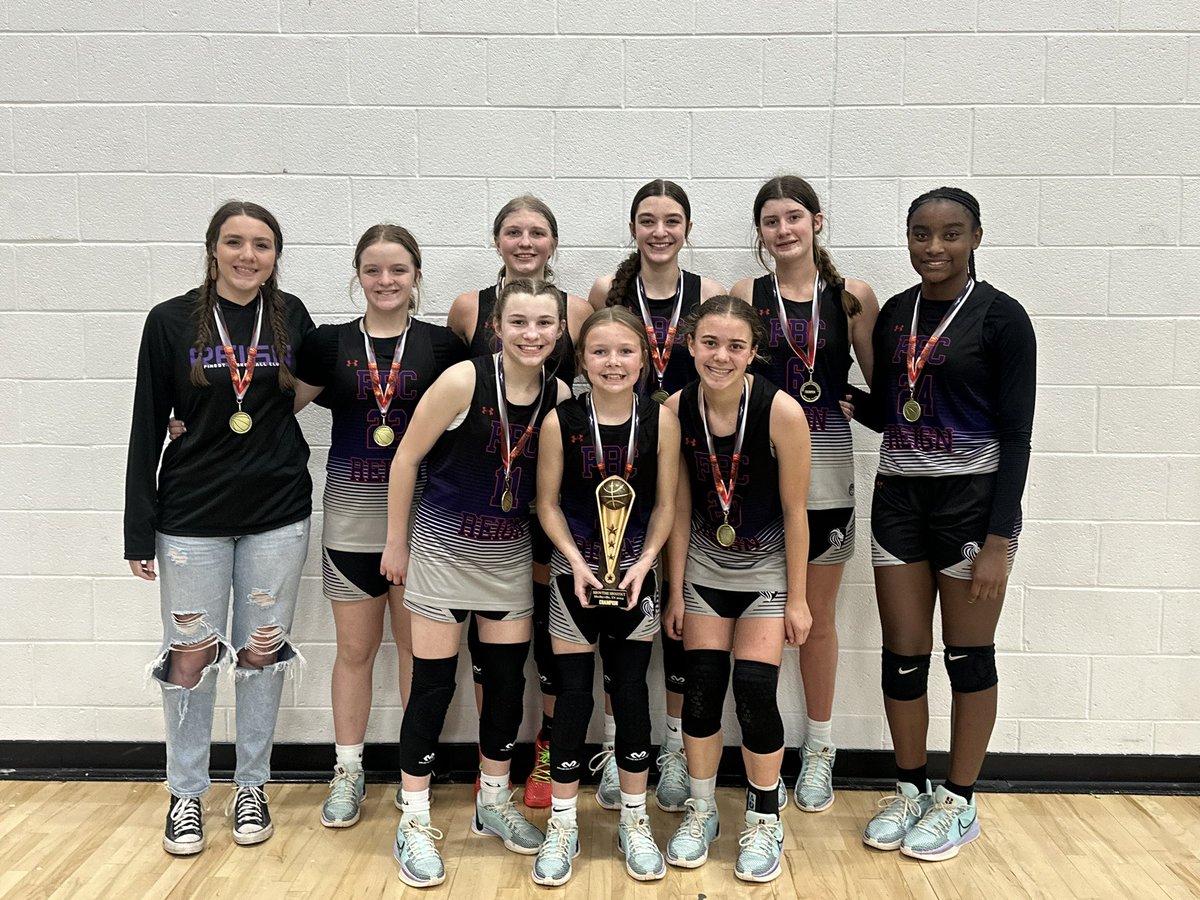 FBCReign2029's tweet photo. Two tough wins today= Showtime Shootout Champs🔥#letsgo #makeitreign https://t.co/hBYFA3KN3X