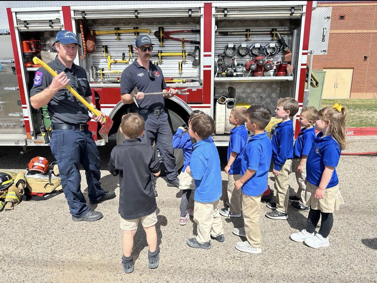 First responders appreciation day, at Lubbock Christian schools. 

Thank you for appreciating our service little ones. 
——
#lubbock #lpdceu #lpd #lubbockpolice #texas