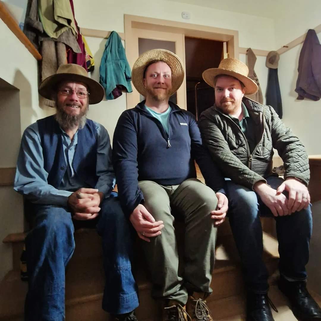 Coming up on #theendoftheworldwithbeanz on Tuesday, RTE One, 7pm. Can myself and Bernard O'Shea adapt to the Amish lifestyle? How about a Hybrid Amish lifestyle?