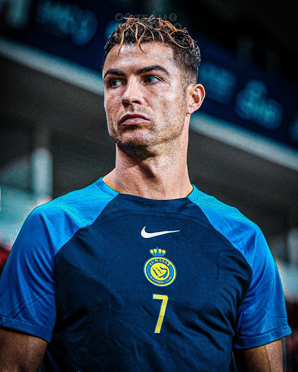 Imagine if Cristiano Ronaldo actually brought back the 'noodle hair'. 🥶