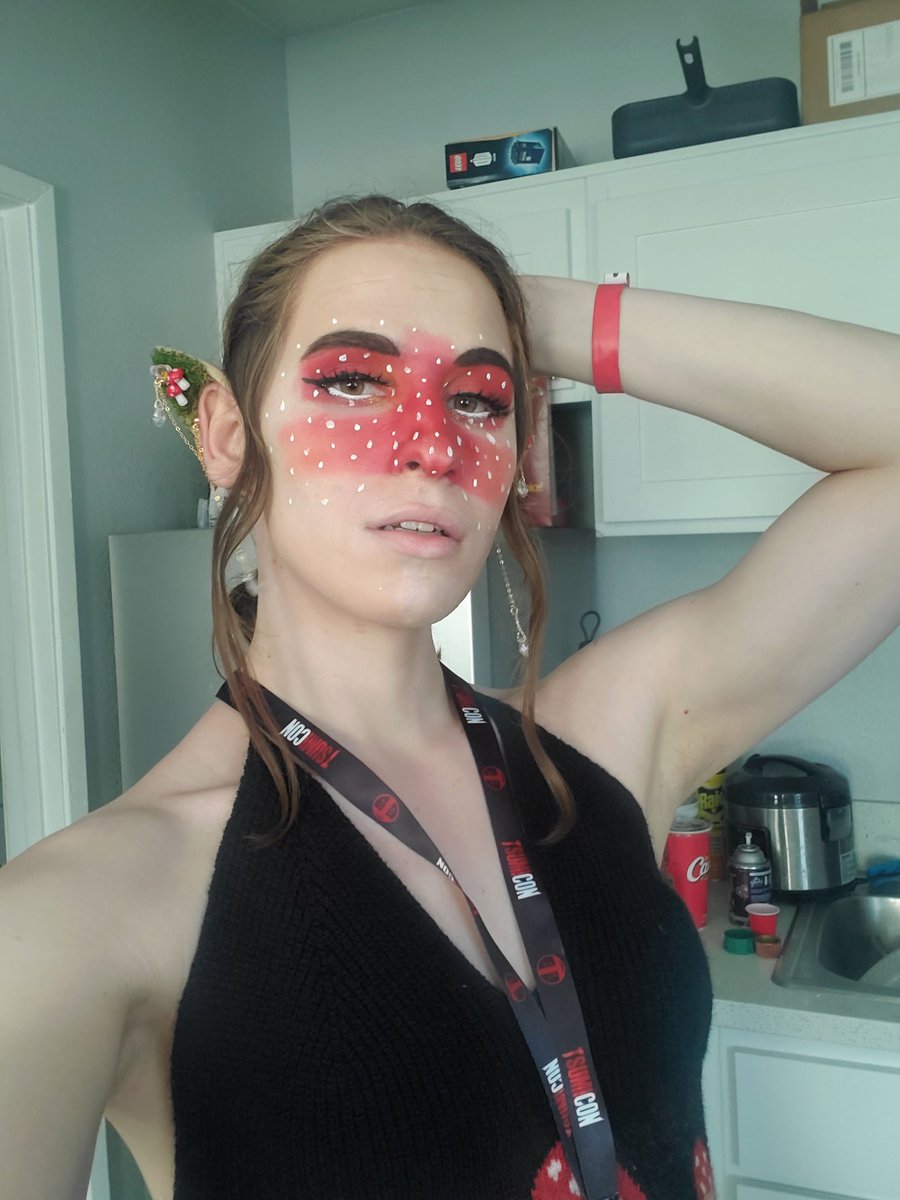 I am going to do this mushroom elf look more and more. Best makeup I've ever done