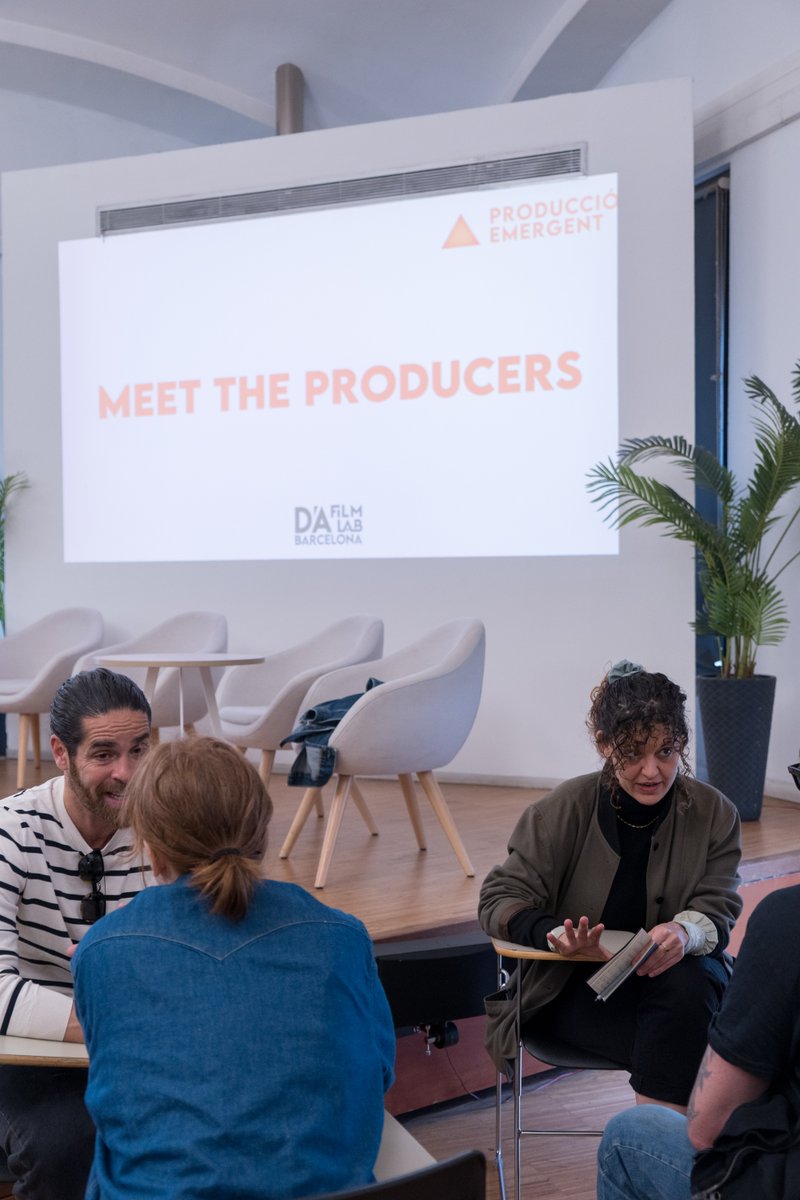 DAFilmLabBCN's tweet photo. Un cap de setmana de feina molt intensa, diversa i apassionada fent créixer els projectes que ens deixa imatges com aquestes 🧡 #DA2024 #DAFilmLab2024
© @PietroBertora https://t.co/qlPN0rWCbi