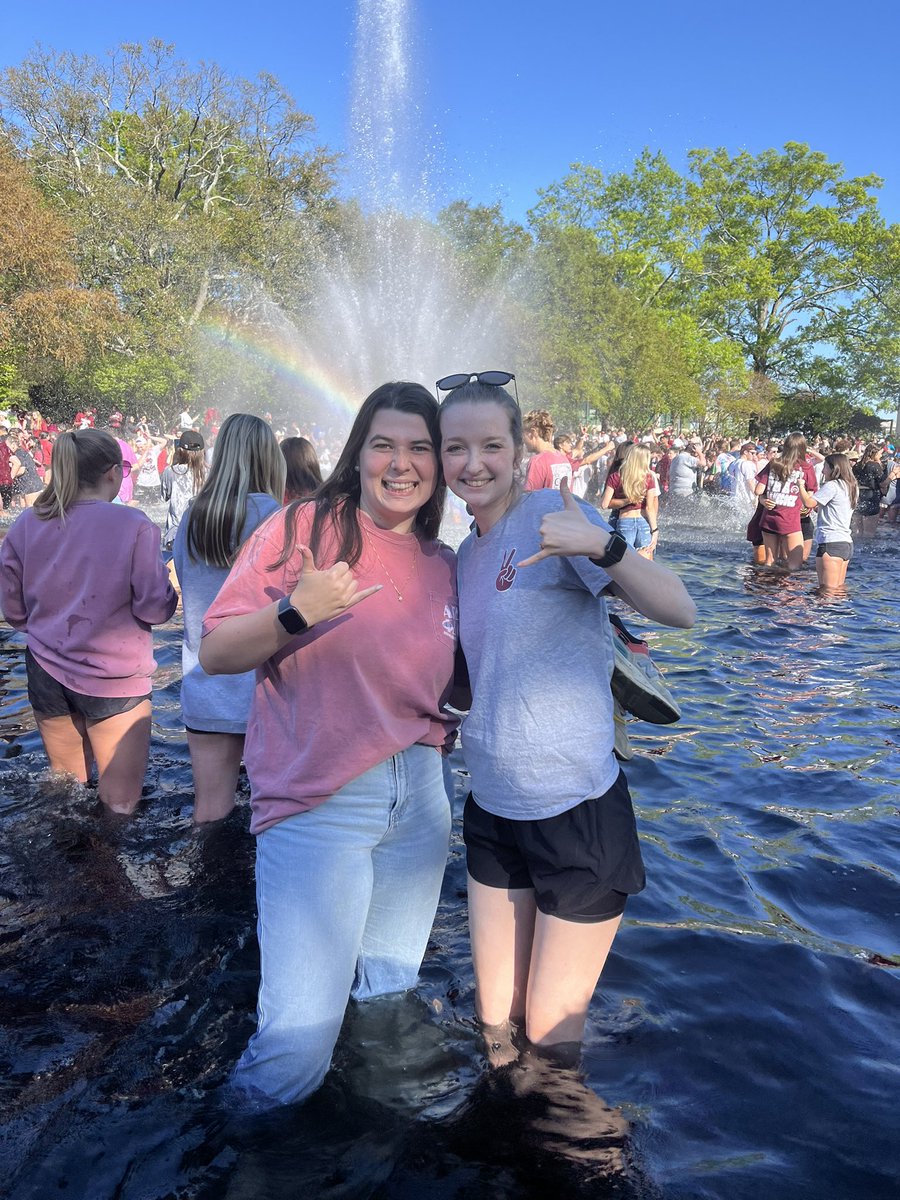 nothing beats the love we have for the gamecocks ❤️‍🔥 
NATTY CHAMPS 
#GamecockWBB <a href="/dawnstaley/">dawnstaley</a> #gamecocks