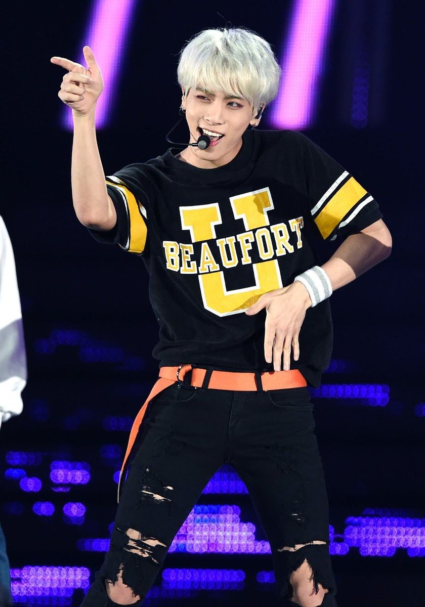 SHINeeWorldAZ's tweet photo. Happy birthday Jonghyun!! Love you forever and always!🩵🌙🩵

#종현이의_서른다섯번째_봄
#HAPPY_JJONG_DAY https://t.co/KTD9kEgQQr