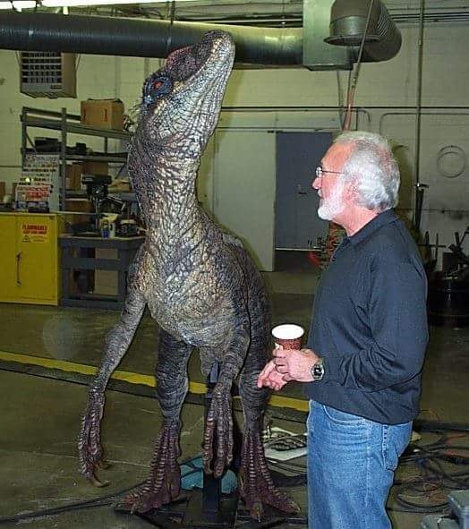 On this day in 1946, the special effects wizard behind t the animatronic dinosaurs of the Jurassic Park trilogy, Stan Winston, was born! And we are forever grateful for it. He sure loved his raptors! #JurassicPark